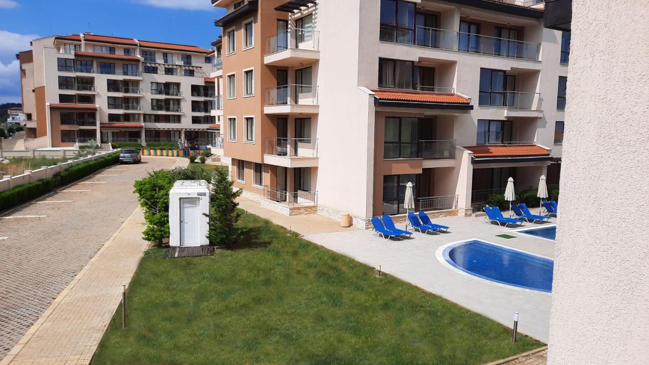 Obzor Beach Resort Apartment G-109 Ngoại thất bức ảnh